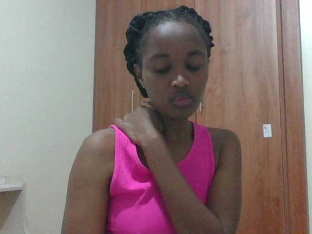 shanizz001's BongaCams show and profile