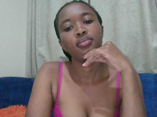 shanizz001's BongaCams show and profile