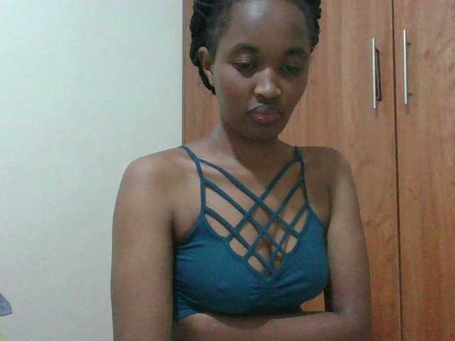 shanizz001's BongaCams show and profile