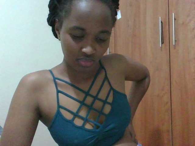 shanizz001's BongaCams show and profile