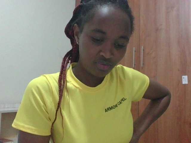 shanizz001's BongaCams show and profile