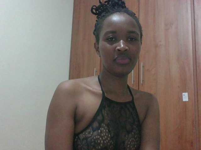 shanizz001's BongaCams show and profile