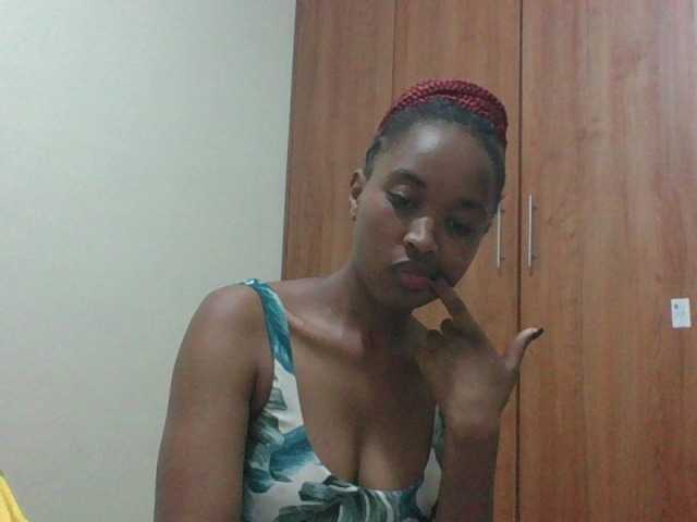 shanizz001's BongaCams show and profile