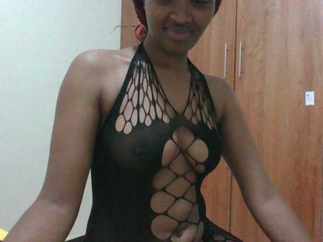 shanizz001's BongaCams show and profile