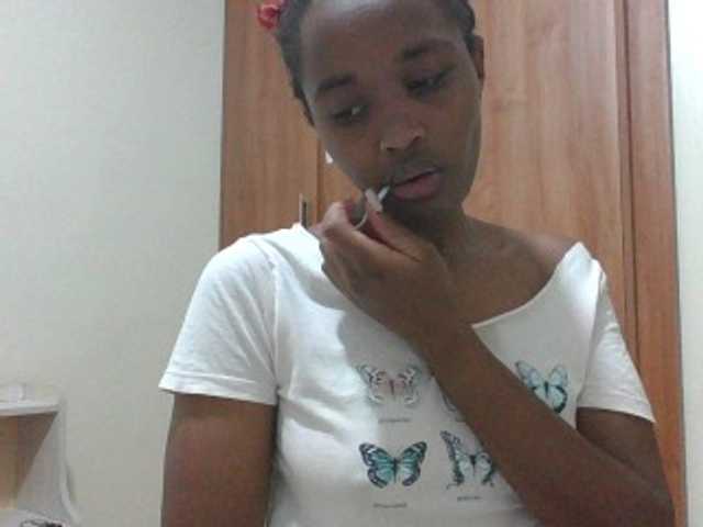 shanizz001's BongaCams show and profile