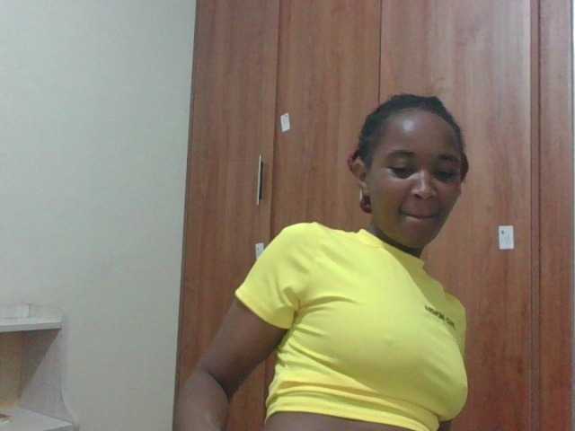 shanizz001's BongaCams show and profile