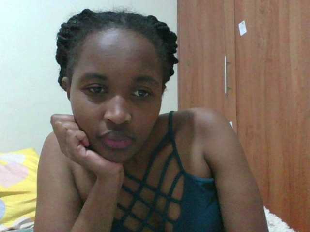 shanizz001's BongaCams show and profile