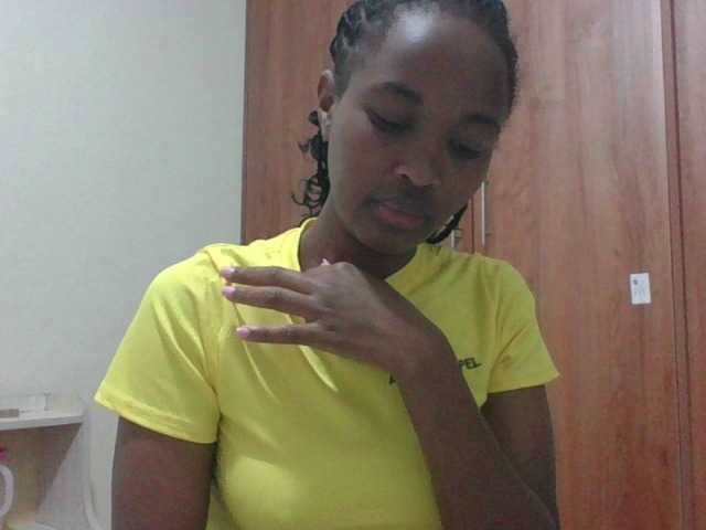 shanizz001's BongaCams show and profile