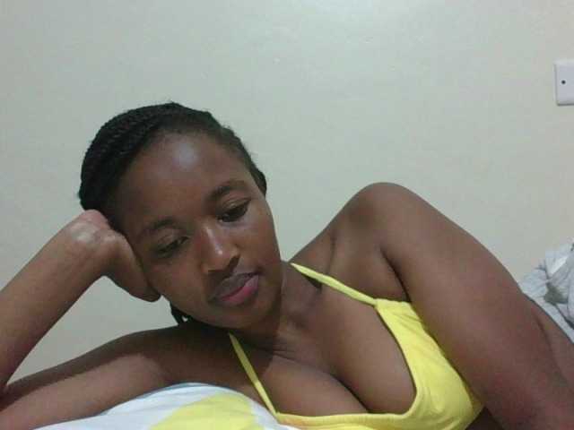 shanizz001's BongaCams show and profile