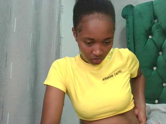 shanizz001's BongaCams show and profile