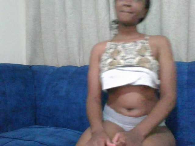 shanizz001's BongaCams show and profile