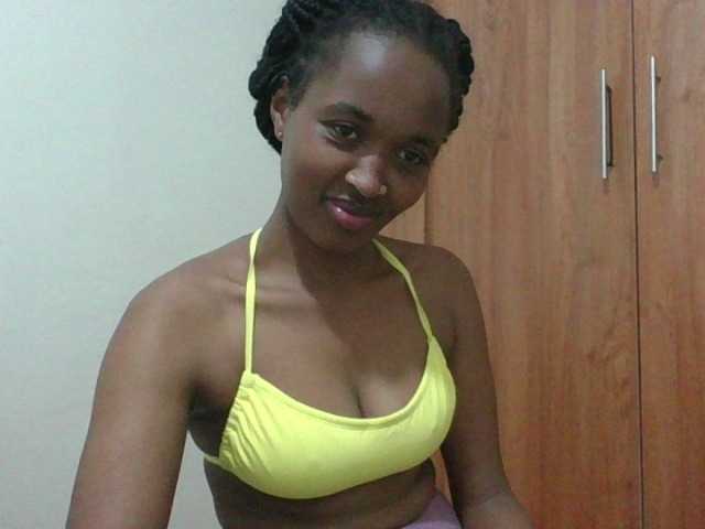 shanizz001's BongaCams show and profile