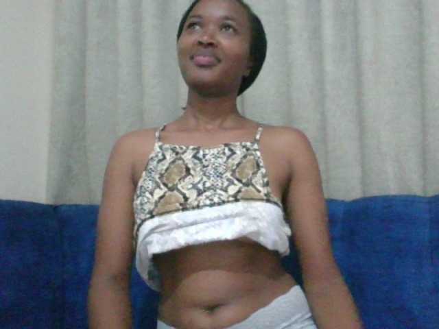 shanizz001's BongaCams show and profile