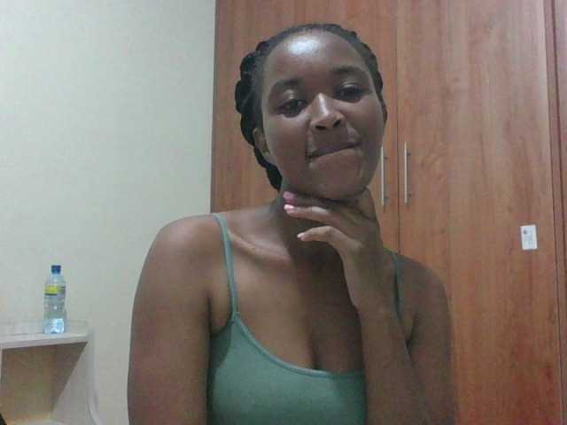 shanizz001's BongaCams show and profile