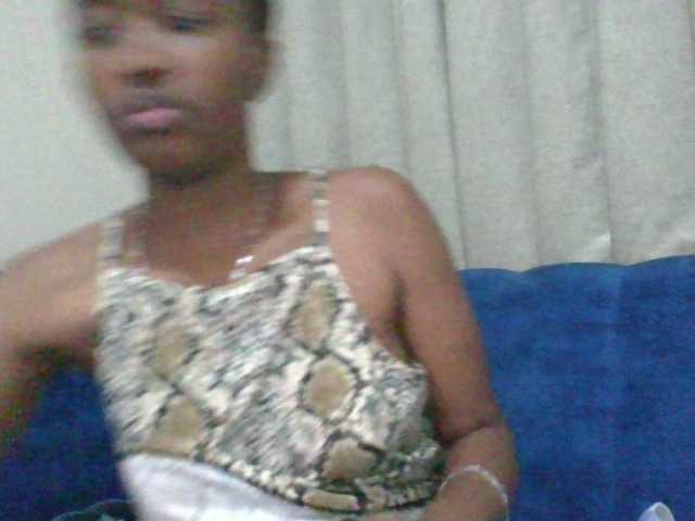 shanizz001's BongaCams show and profile