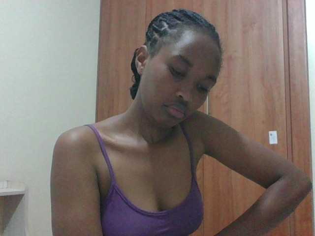 shanizz001's BongaCams show and profile