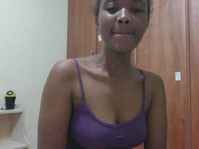 shanizz001's BongaCams show and profile