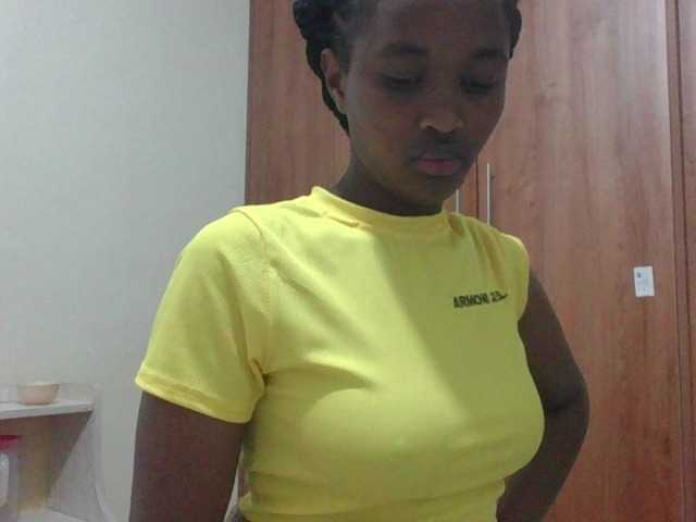 shanizz001's BongaCams show and profile