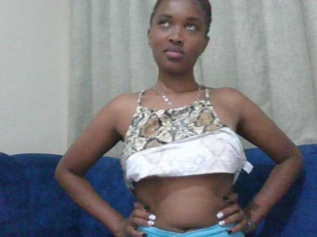 shanizz001's BongaCams show and profile