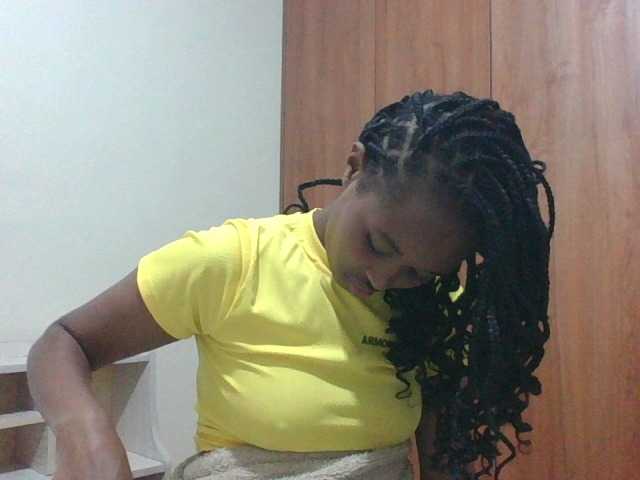 shanizz001's BongaCams show and profile