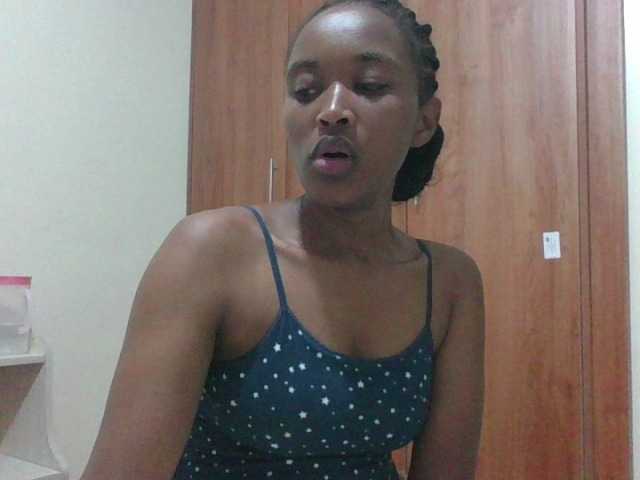 shanizz001's BongaCams show and profile