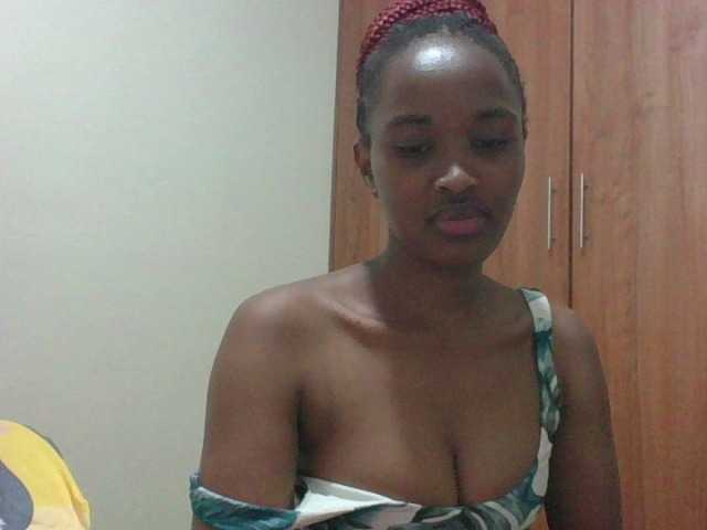 shanizz001's BongaCams show and profile