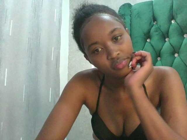 shanizz001's BongaCams show and profile