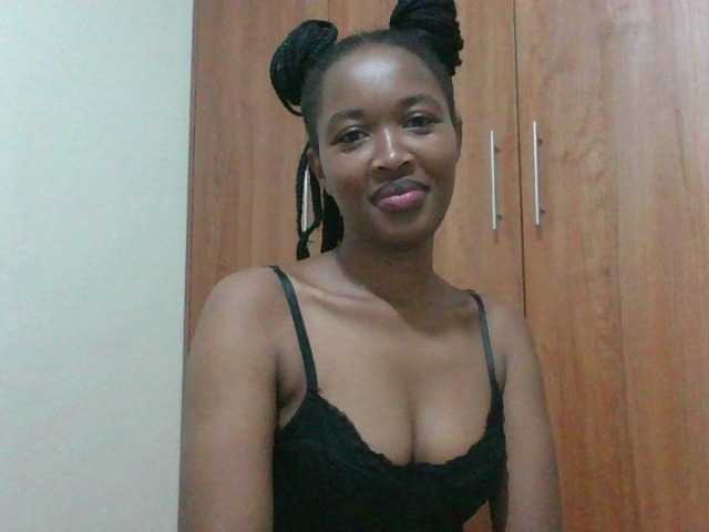 shanizz001's BongaCams show and profile