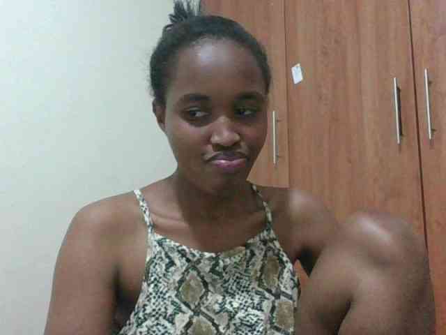 shanizz001 Live Webcam on BongaCams