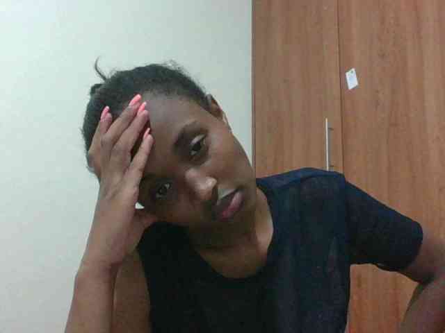 shanizz001 Live Webcam on BongaCams