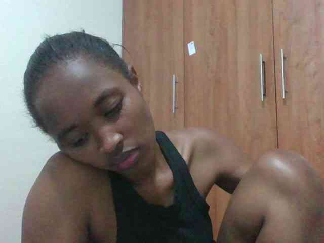 shanizz001 Live Webcam on BongaCams