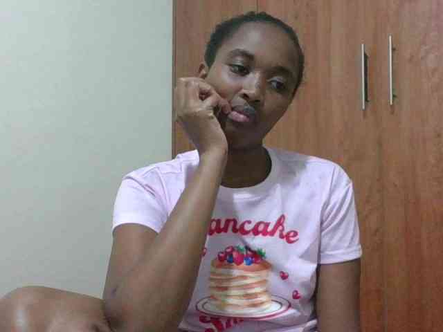 shanizz001 Live Webcam on BongaCams