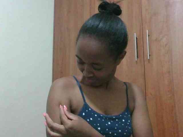 shanizz001 Live Webcam on BongaCams