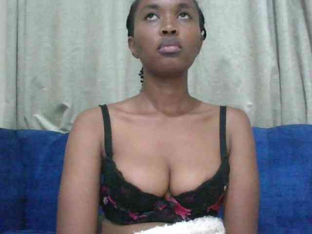 shanizz001 Live Webcam on BongaCams