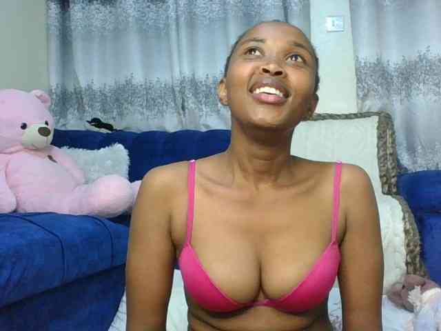 shanizz001 Live Webcam on BongaCams