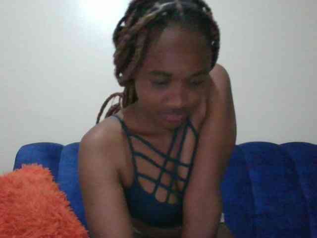 shanizz001 Live Webcam on BongaCams