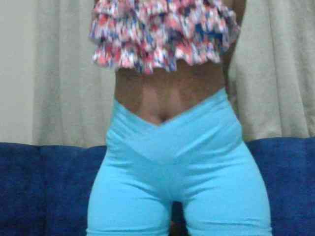 shanizz001 Live Webcam on BongaCams