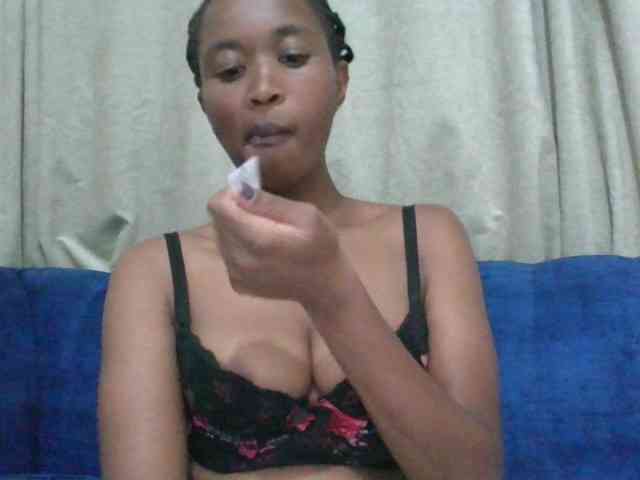 shanizz001 Live Webcam on BongaCams