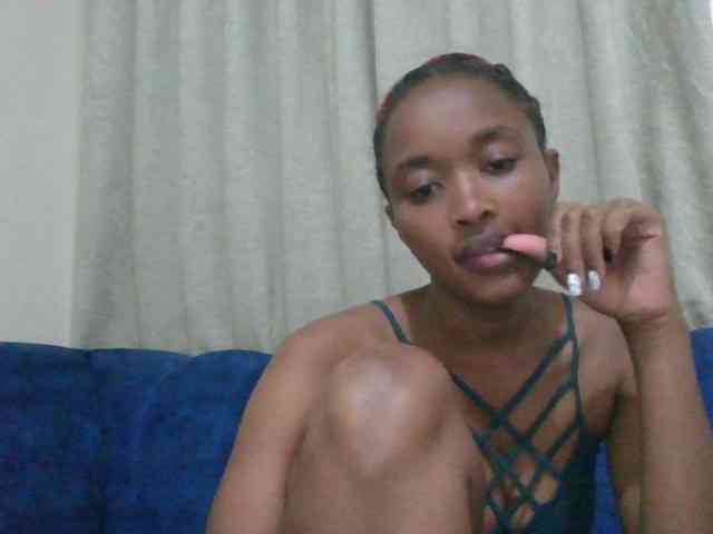 shanizz001 Live Webcam on BongaCams