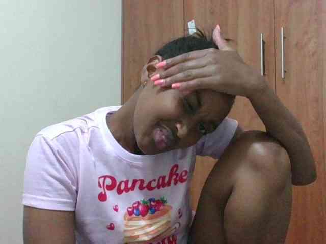 shanizz001 Live Webcam on BongaCams