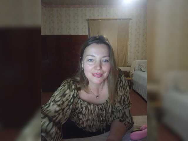 VselenaSun402 from BongaCams is Freechat