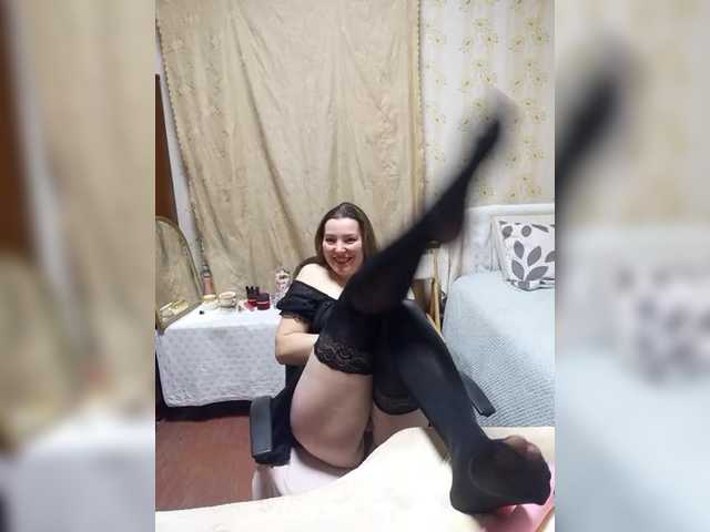 VselenaSun402 from BongaCams is Freechat