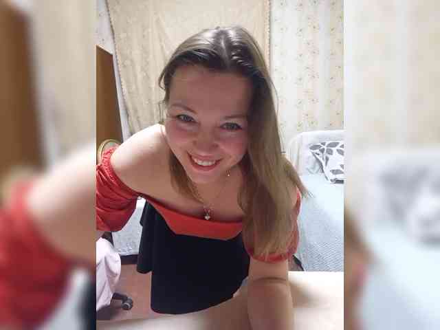 VselenaSun402 Live Webcam on BongaCams