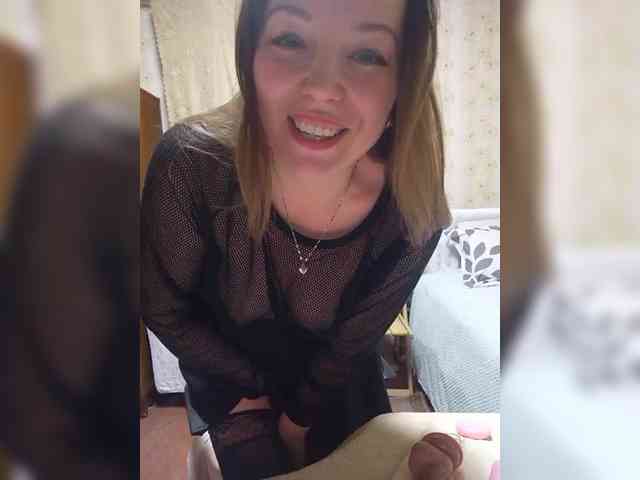 VselenaSun402 Live Webcam on BongaCams