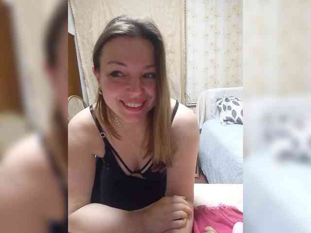 VselenaSun402 Live Webcam on BongaCams