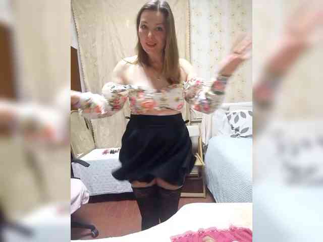 VselenaSun402 Live Webcam on BongaCams