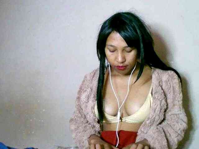 HelenGLOW webcam