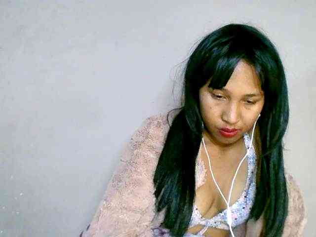 HelenGLOW webcam