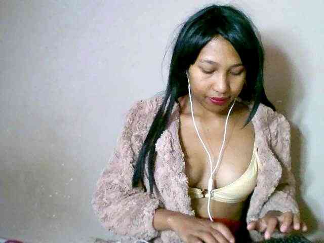 private chat room HelenGLOW