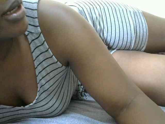 Freaky-kailah webcam